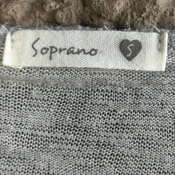 Soprano Gray Casual V Neck Knit Tee Size Small - Picture 4 of 6